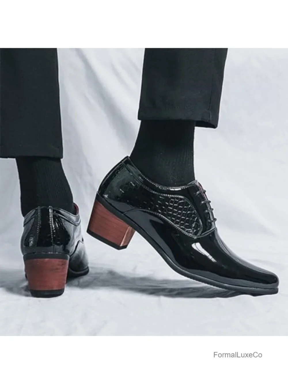 Men's Leather Derby Oxfords Shoes Classic Lace-up Low Top Pointed Toe Embossed